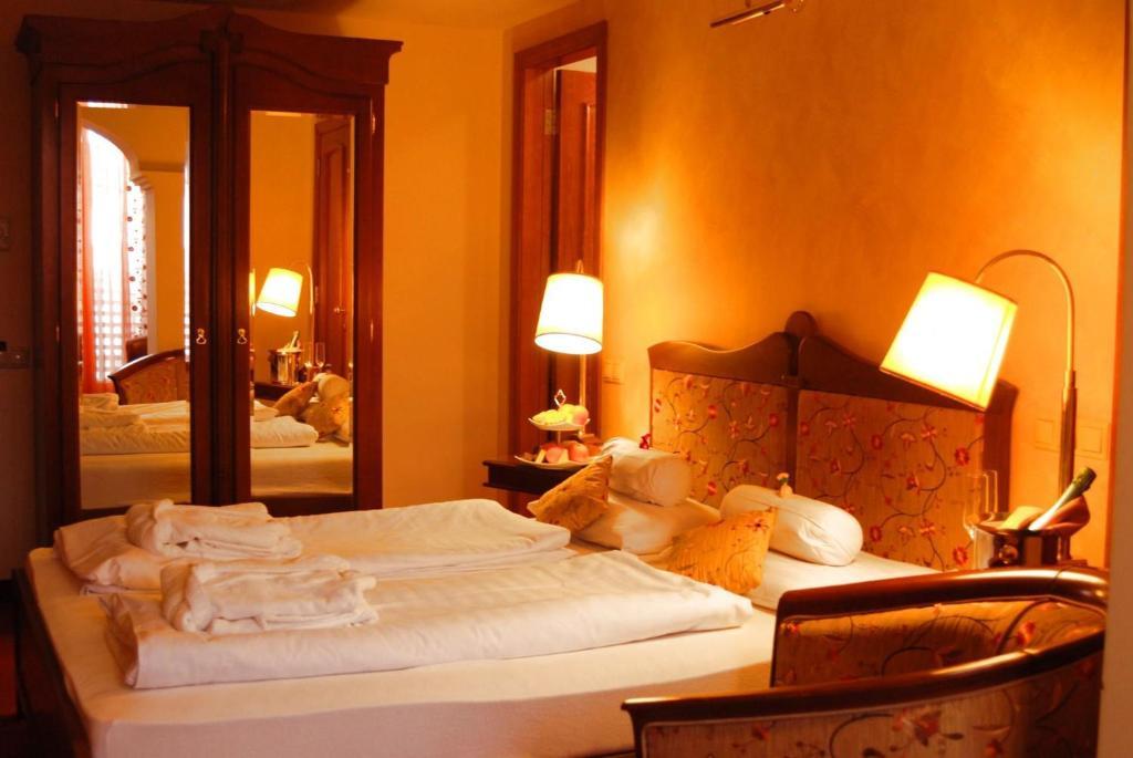 Amira Boutique Hotel Heviz Wellness & Spa Rum bild