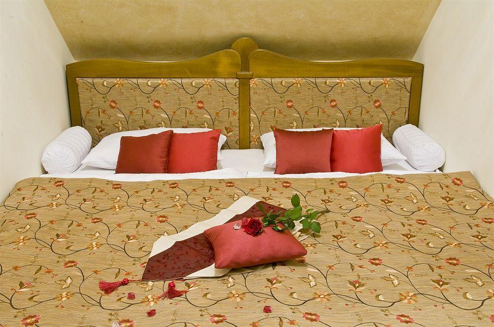 Amira Boutique Hotel Heviz Wellness & Spa Exteriör bild
